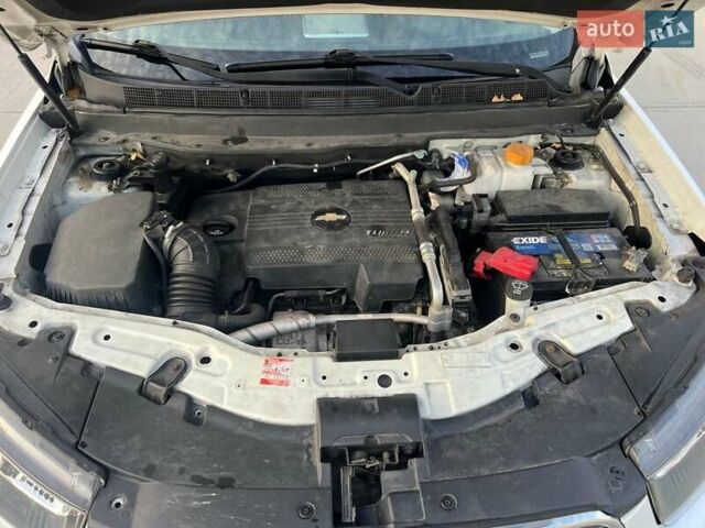 Белый Шевроле Каптива, объемом двигателя 2.2 л и пробегом 187 тыс. км за 12900 $, фото 39 на Automoto.ua