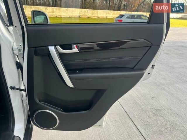 Белый Шевроле Каптива, объемом двигателя 2.2 л и пробегом 187 тыс. км за 12900 $, фото 23 на Automoto.ua