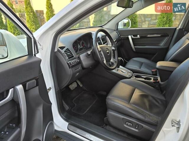 Белый Шевроле Каптива, объемом двигателя 2.2 л и пробегом 205 тыс. км за 11900 $, фото 13 на Automoto.ua