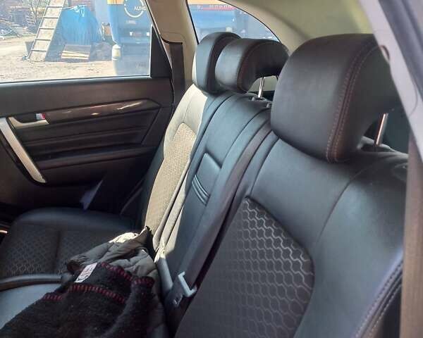 Белый Шевроле Каптива, объемом двигателя 2.23 л и пробегом 217 тыс. км за 10500 $, фото 6 на Automoto.ua