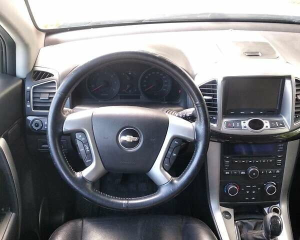 Белый Шевроле Каптива, объемом двигателя 2.2 л и пробегом 225 тыс. км за 10500 $, фото 14 на Automoto.ua