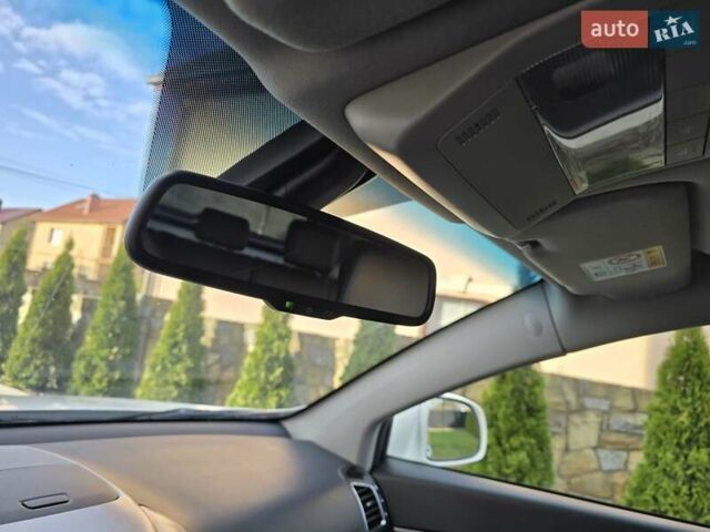 Белый Шевроле Каптива, объемом двигателя 2.2 л и пробегом 205 тыс. км за 11900 $, фото 20 на Automoto.ua