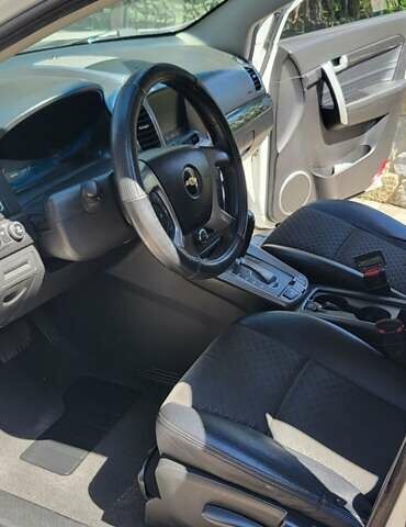 Білий Шевроле Каптіва, об'ємом двигуна 2.38 л та пробігом 250 тис. км за 11700 $, фото 13 на Automoto.ua