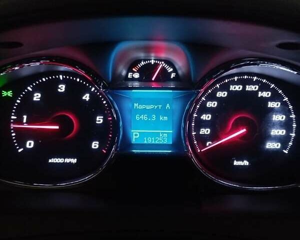 Білий Шевроле Каптіва, об'ємом двигуна 2.23 л та пробігом 204 тис. км за 13000 $, фото 19 на Automoto.ua