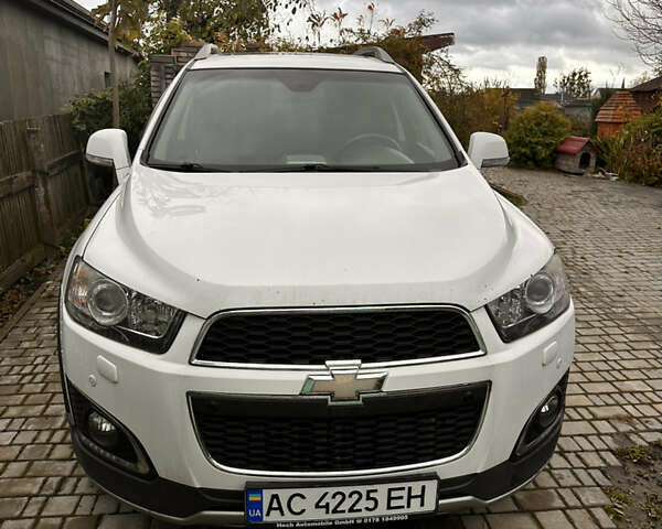 Шевроле Каптива 2013 в Луцке на Automoto.ua Белый Шевроле Каптива, объемом двигателя 2.23 л и пробегом 201 тыс. км за 10000 $, фото 2 на Automoto.ua