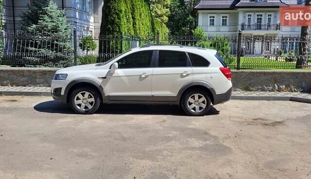 Білий Шевроле Каптіва, об'ємом двигуна 2.38 л та пробігом 250 тис. км за 11700 $, фото 10 на Automoto.ua