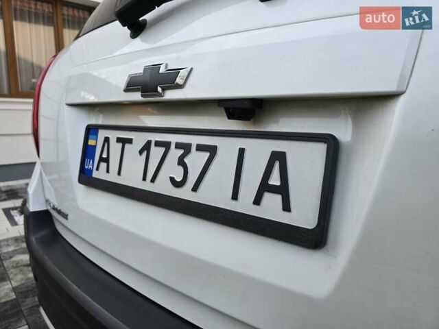 Белый Шевроле Каптива, объемом двигателя 2.2 л и пробегом 205 тыс. км за 11900 $, фото 65 на Automoto.ua