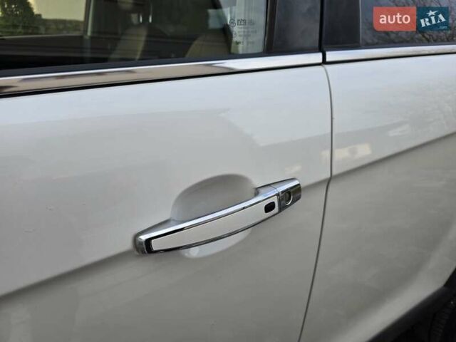 Белый Шевроле Каптива, объемом двигателя 2.2 л и пробегом 205 тыс. км за 11900 $, фото 57 на Automoto.ua