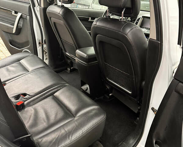 Шевроле Каптива 2013 в Луцке на Automoto.ua Белый Шевроле Каптива, объемом двигателя 2.23 л и пробегом 201 тыс. км за 10000 $, фото 13 на Automoto.ua