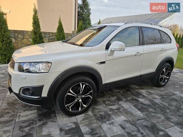 Белый Шевроле Каптива, объемом двигателя 2.2 л и пробегом 205 тыс. км за 11900 $, фото 1 на Automoto.ua
