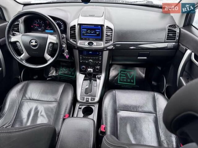 Белый Шевроле Каптива, объемом двигателя 2.2 л и пробегом 87 тыс. км за 12800 $, фото 20 на Automoto.ua