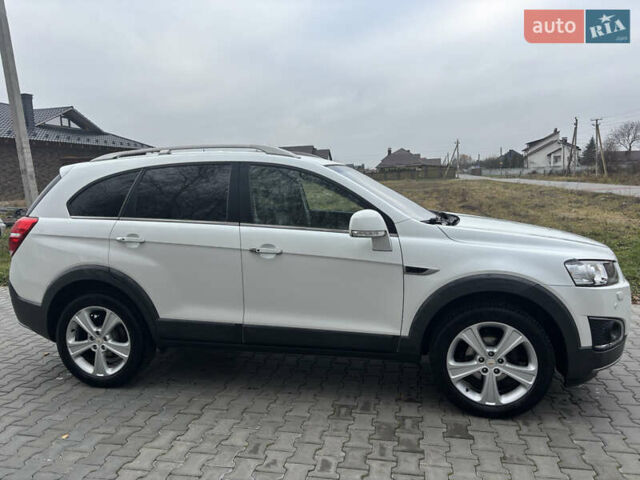 Белый Шевроле Каптива, объемом двигателя 2.2 л и пробегом 167 тыс. км за 12600 $, фото 3 на Automoto.ua