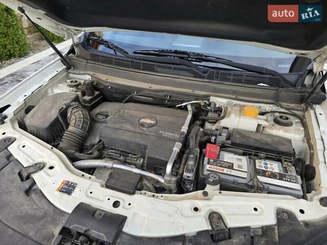 Белый Шевроле Каптива, объемом двигателя 2.2 л и пробегом 205 тыс. км за 11900 $, фото 46 на Automoto.ua