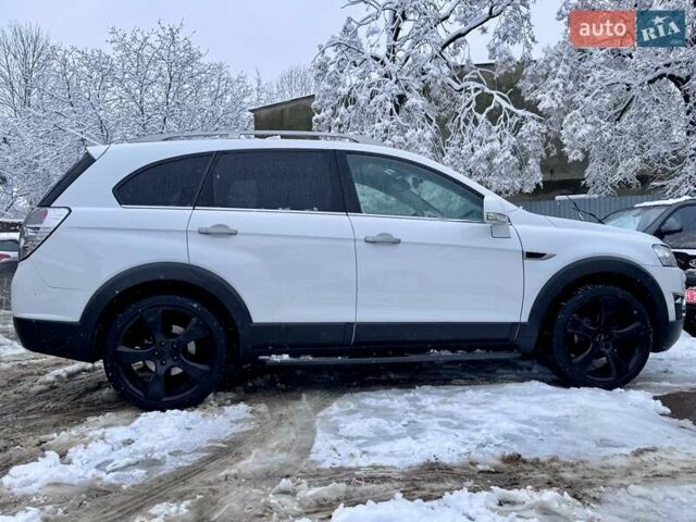 Белый Шевроле Каптива, объемом двигателя 2.2 л и пробегом 87 тыс. км за 12800 $, фото 12 на Automoto.ua