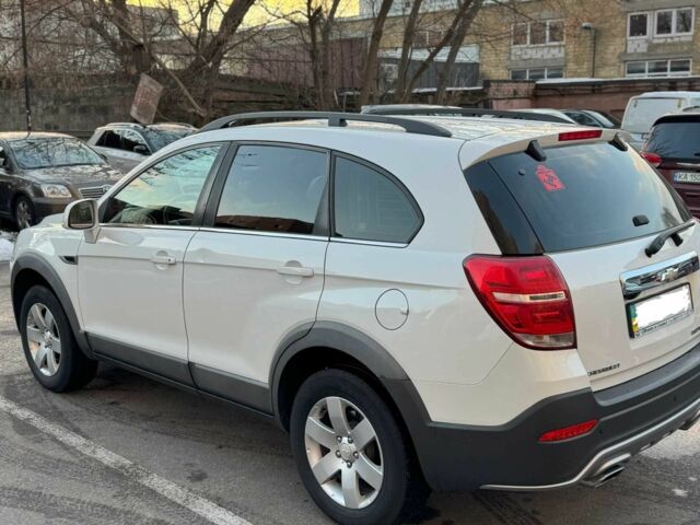 Белый Шевроле Каптива, объемом двигателя 2.4 л и пробегом 172 тыс. км за 11500 $, фото 3 на Automoto.ua