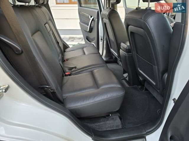 Белый Шевроле Каптива, объемом двигателя 2.2 л и пробегом 205 тыс. км за 11900 $, фото 38 на Automoto.ua