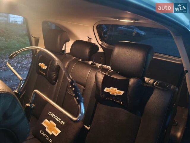 Белый Шевроле Каптива, объемом двигателя 2.23 л и пробегом 180 тыс. км за 14200 $, фото 1 на Automoto.ua
