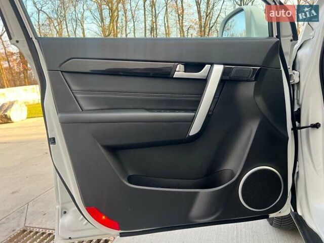 Белый Шевроле Каптива, объемом двигателя 2.2 л и пробегом 187 тыс. км за 12900 $, фото 28 на Automoto.ua