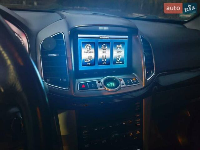 Белый Шевроле Каптива, объемом двигателя 2.23 л и пробегом 180 тыс. км за 14200 $, фото 7 на Automoto.ua