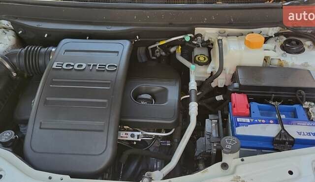 Білий Шевроле Каптіва, об'ємом двигуна 2.38 л та пробігом 250 тис. км за 11700 $, фото 14 на Automoto.ua