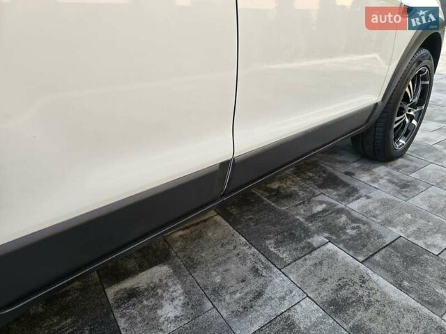 Белый Шевроле Каптива, объемом двигателя 2.2 л и пробегом 205 тыс. км за 11900 $, фото 70 на Automoto.ua