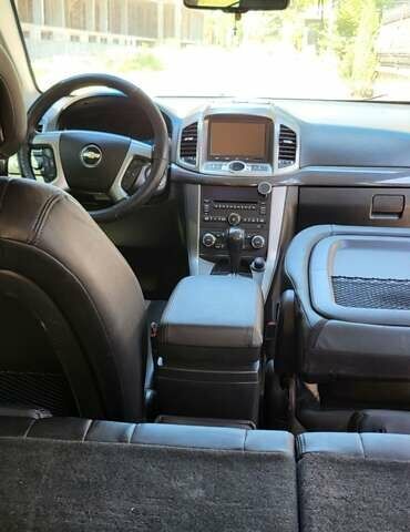 Білий Шевроле Каптіва, об'ємом двигуна 2.38 л та пробігом 250 тис. км за 11700 $, фото 16 на Automoto.ua