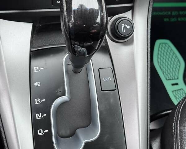 Белый Шевроле Каптива, объемом двигателя 2.2 л и пробегом 87 тыс. км за 12800 $, фото 34 на Automoto.ua