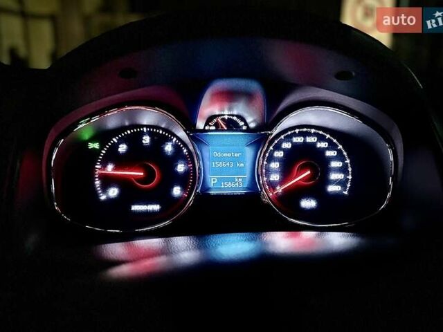 Білий Шевроле Каптіва, об'ємом двигуна 2.23 л та пробігом 158 тис. км за 12900 $, фото 96 на Automoto.ua