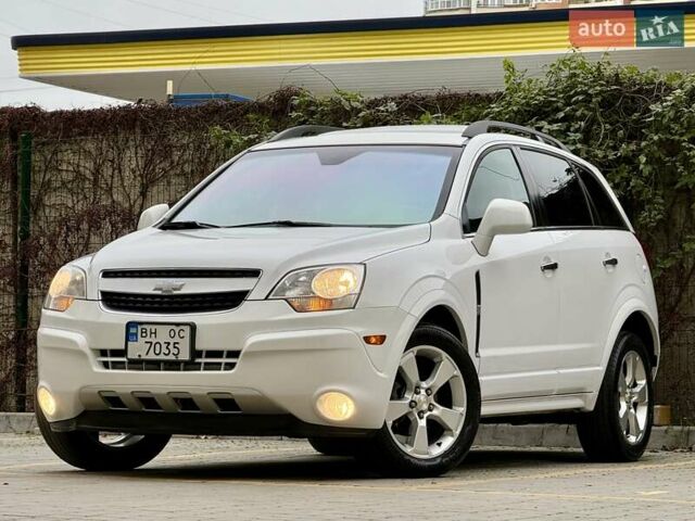 Белый Шевроле Каптива, объемом двигателя 2.4 л и пробегом 220 тыс. км за 7999 $, фото 4 на Automoto.ua