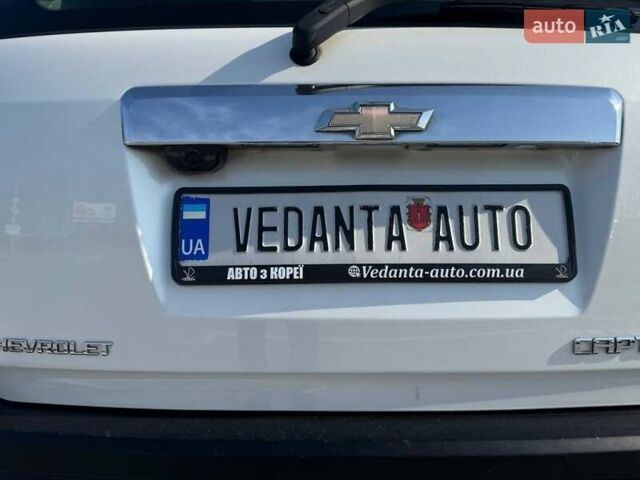 Білий Шевроле Каптіва, об'ємом двигуна 2 л та пробігом 153 тис. км за 13500 $, фото 6 на Automoto.ua