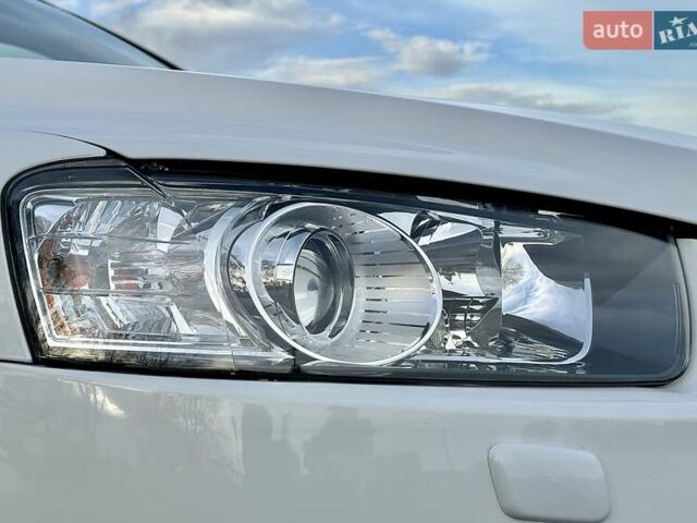 Білий Шевроле Каптіва, об'ємом двигуна 2.23 л та пробігом 158 тис. км за 12900 $, фото 12 на Automoto.ua