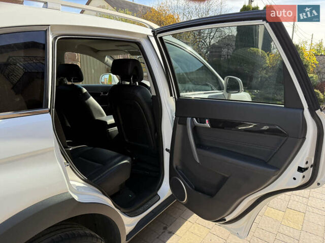 Білий Шевроле Каптіва, об'ємом двигуна 2.2 л та пробігом 200 тис. км за 13604 $, фото 66 на Automoto.ua
