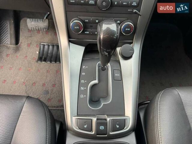 Білий Шевроле Каптіва, об'ємом двигуна 2.2 л та пробігом 150 тис. км за 11900 $, фото 15 на Automoto.ua