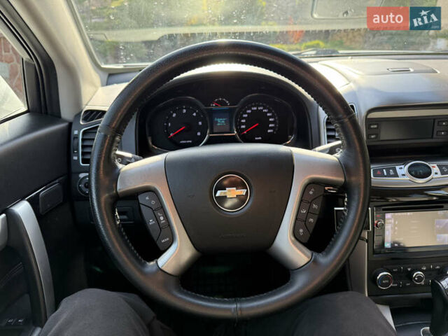 Білий Шевроле Каптіва, об'ємом двигуна 2.2 л та пробігом 200 тис. км за 13604 $, фото 29 на Automoto.ua