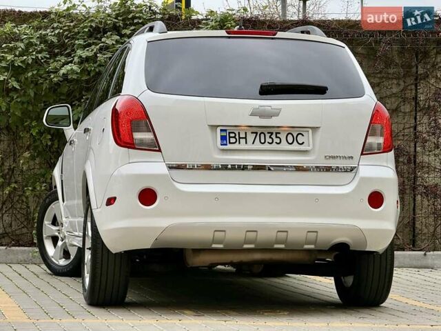 Белый Шевроле Каптива, объемом двигателя 2.4 л и пробегом 220 тыс. км за 7999 $, фото 28 на Automoto.ua