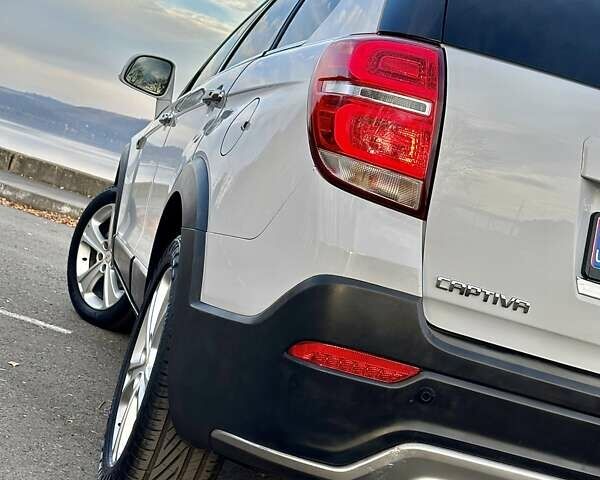 Білий Шевроле Каптіва, об'ємом двигуна 2.23 л та пробігом 158 тис. км за 12900 $, фото 31 на Automoto.ua