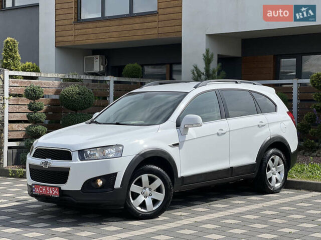 Белый Шевроле Каптива, объемом двигателя 2.2 л и пробегом 177 тыс. км за 12900 $, фото 2 на Automoto.ua
