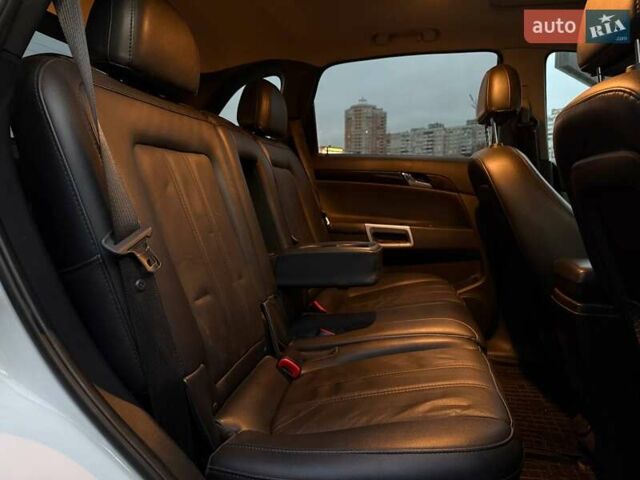 Білий Шевроле Каптіва, об'ємом двигуна 2.38 л та пробігом 139 тис. км за 10490 $, фото 10 на Automoto.ua