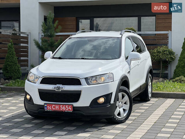 Белый Шевроле Каптива, объемом двигателя 2.2 л и пробегом 177 тыс. км за 12900 $, фото 3 на Automoto.ua