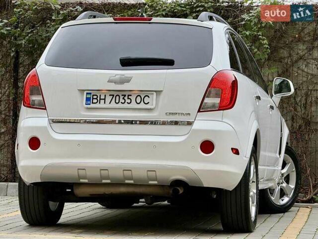 Белый Шевроле Каптива, объемом двигателя 2.4 л и пробегом 220 тыс. км за 7999 $, фото 20 на Automoto.ua