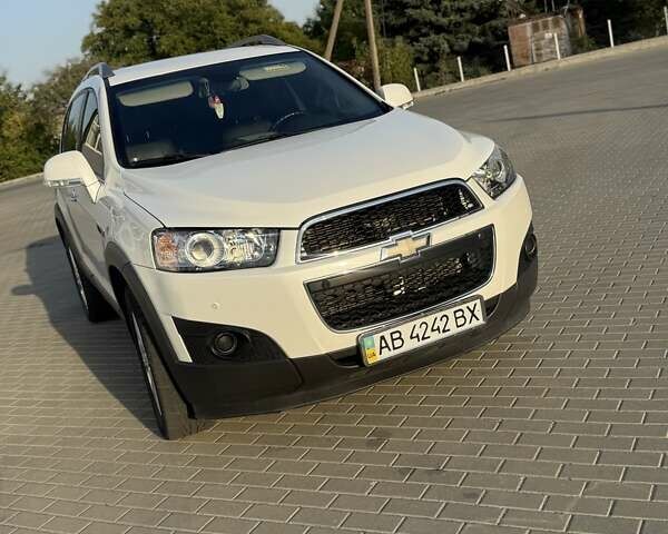 Білий Шевроле Каптіва, об'ємом двигуна 2 л та пробігом 153 тис. км за 12900 $, фото 2 на Automoto.ua