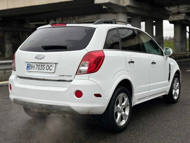 Білий Шевроле Каптіва, об'ємом двигуна 2.4 л та пробігом 1 тис. км за 7500 $, фото 4 на Automoto.ua