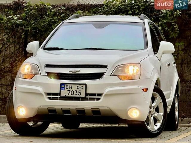 Белый Шевроле Каптива, объемом двигателя 2.4 л и пробегом 220 тыс. км за 7999 $, фото 5 на Automoto.ua