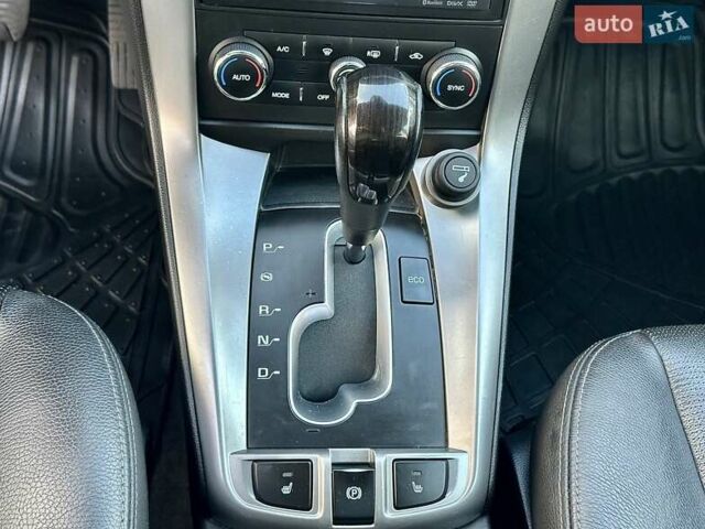 Білий Шевроле Каптіва, об'ємом двигуна 2.23 л та пробігом 158 тис. км за 12900 $, фото 69 на Automoto.ua