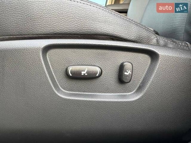 Білий Шевроле Каптіва, об'ємом двигуна 2.2 л та пробігом 150 тис. км за 11900 $, фото 18 на Automoto.ua