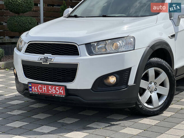 Белый Шевроле Каптива, объемом двигателя 2.2 л и пробегом 177 тыс. км за 12900 $, фото 4 на Automoto.ua