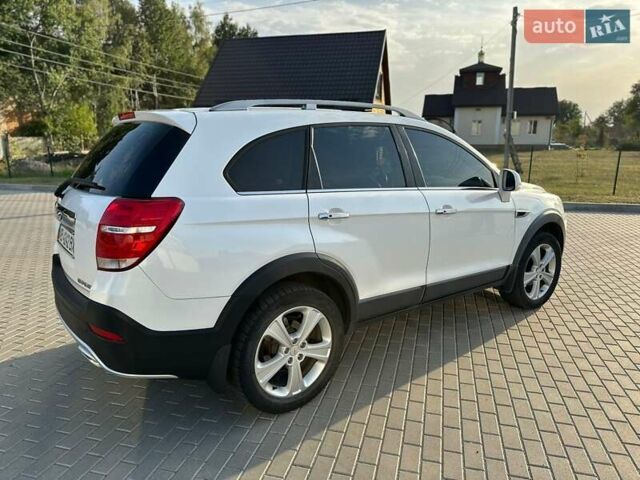 Білий Шевроле Каптіва, об'ємом двигуна 2 л та пробігом 153 тис. км за 12900 $, фото 43 на Automoto.ua