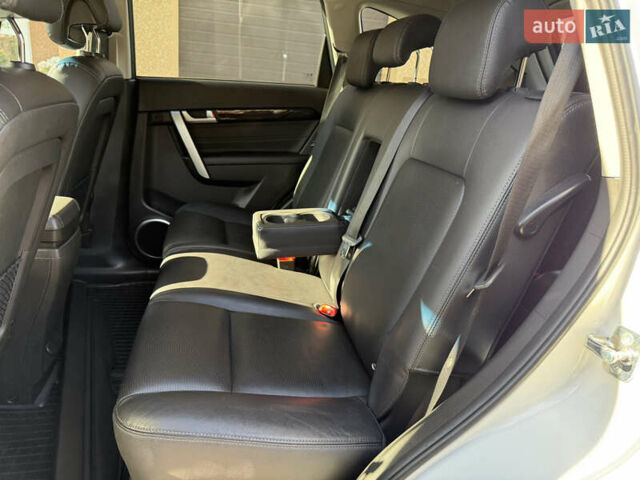 Білий Шевроле Каптіва, об'ємом двигуна 2.2 л та пробігом 200 тис. км за 13604 $, фото 53 на Automoto.ua