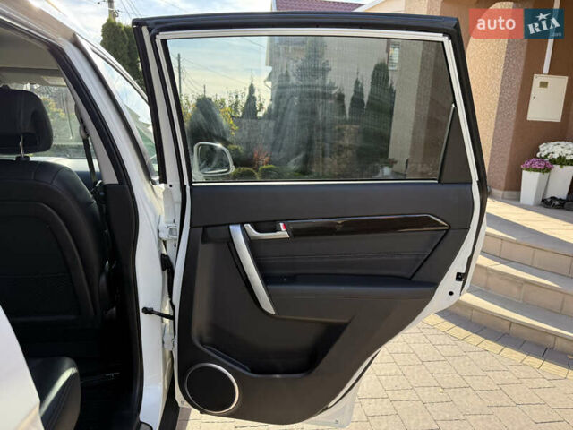 Білий Шевроле Каптіва, об'ємом двигуна 2.2 л та пробігом 200 тис. км за 13604 $, фото 67 на Automoto.ua