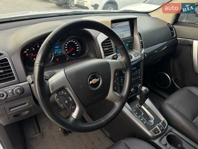 Білий Шевроле Каптіва, об'ємом двигуна 2.2 л та пробігом 150 тис. км за 11900 $, фото 9 на Automoto.ua